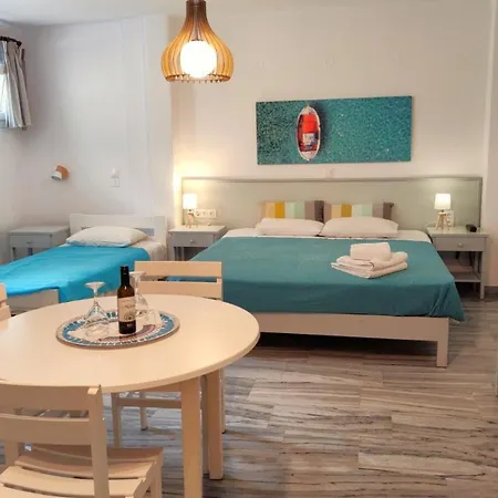 Ragousis Apartment Páros