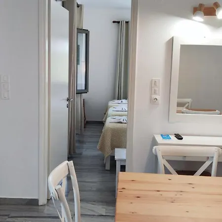 Ragousis * Parikia (Paros)