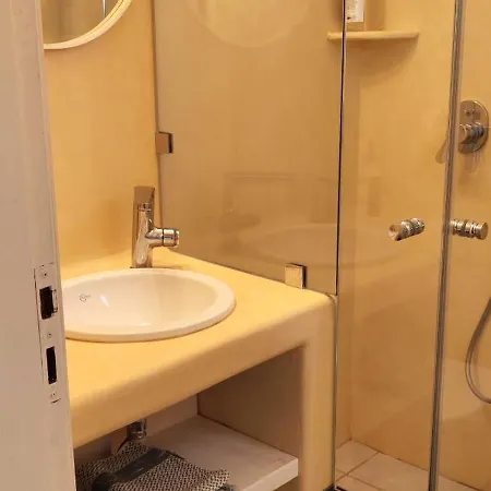 아파트 Ragousis *