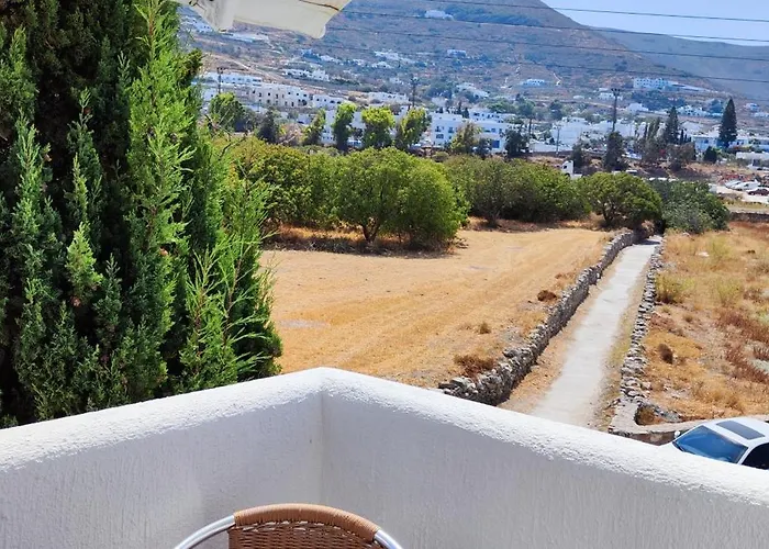 Ragousis Parikia (Paros)