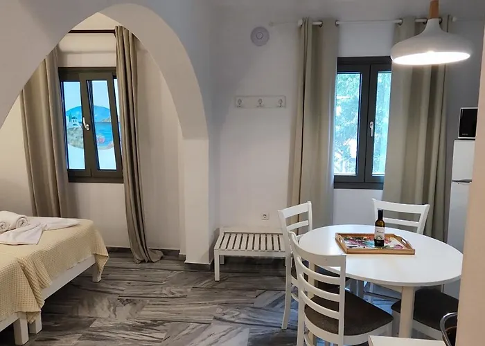 Ragousis Parikia (Paros)